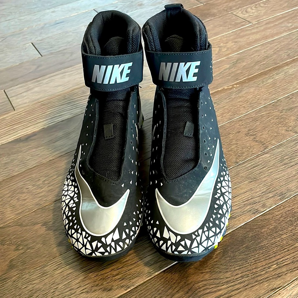 Mens Nike Cleats Size 8.5US